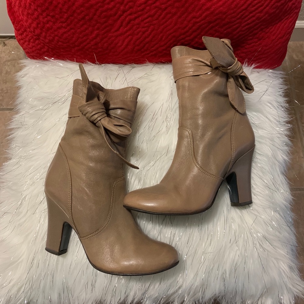 BIALA Italian ankle boots 5.5 M
